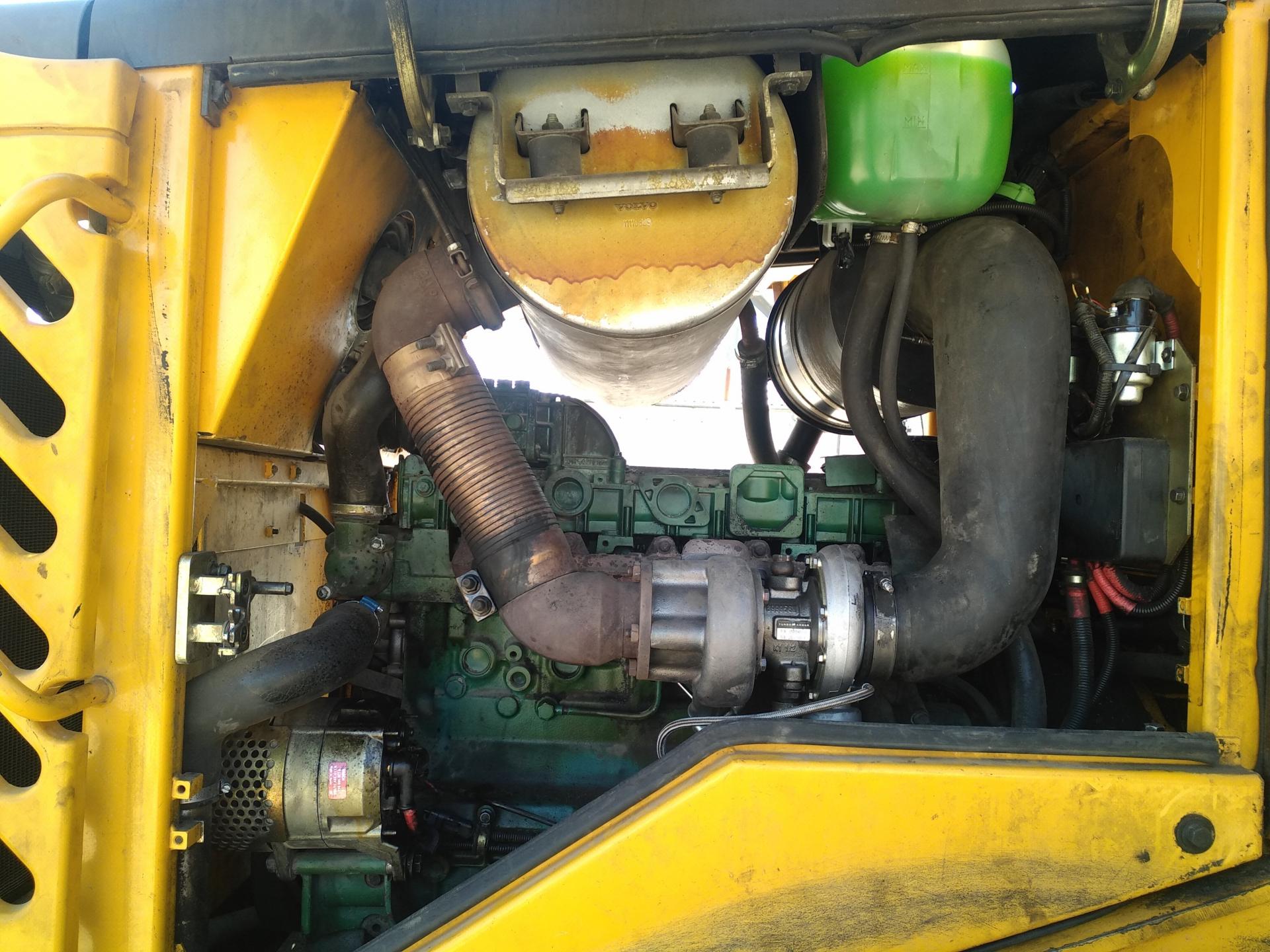 Moteur Chargeuse Volvo L90E